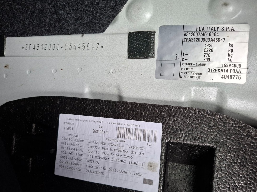 FIAT PANDA 1.2i 51kW -1.MAJITEL - 16