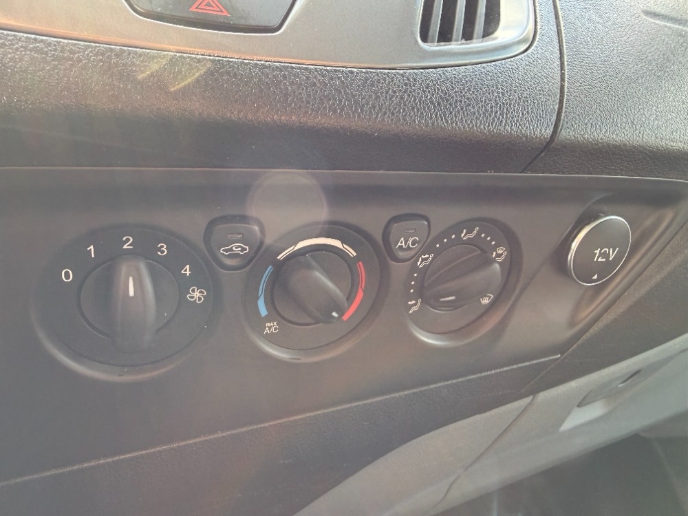 Ford Transit Custom 2.2 TDCi 92kW - 16