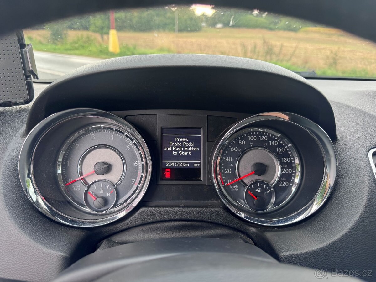 Lancia Voyager 3,6 Platinum LPG 2x DVD ČR 2013 TOP AUTO - 16