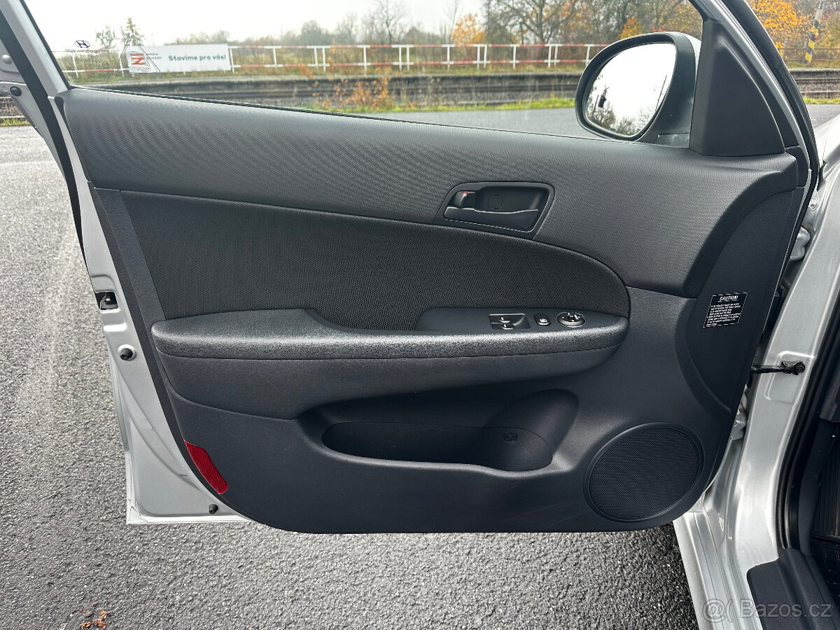 HYUNDAI i30 CW, 1.6 CRDi, r.v. 2011 - 16