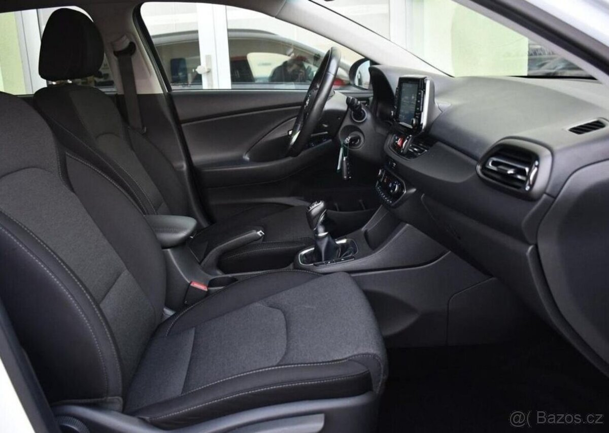 Hyundai i30 1.6CRDi TAŽNÉ 1M ČR - 16