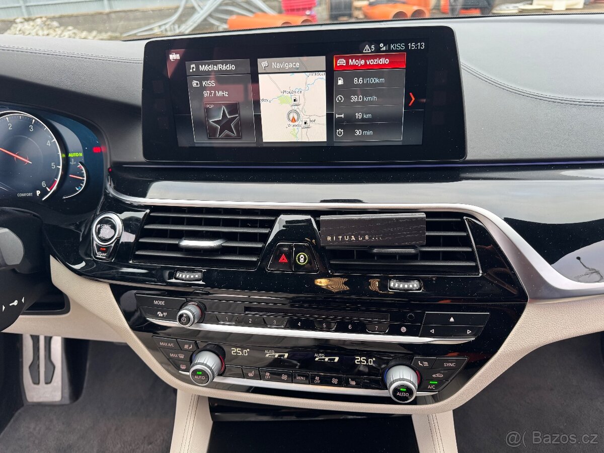 BMW Řada 5 xDrive Touring JN61 - 16