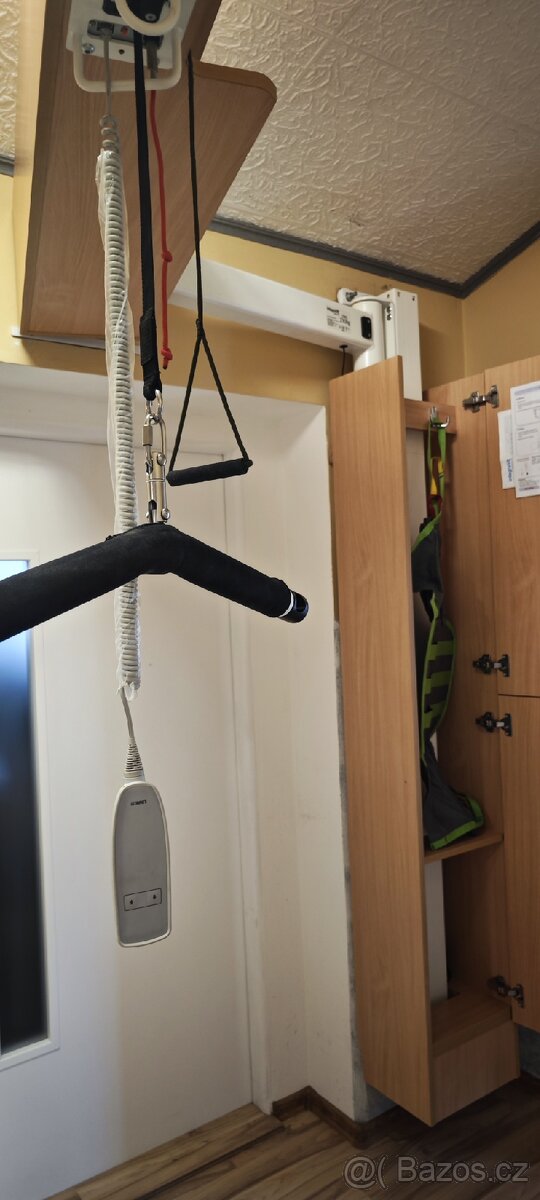 Diskrétní elektrický zvedák pro invalidy - 16