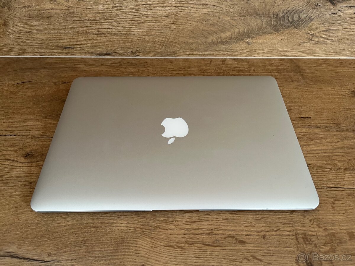 MacBooky Pro a Air 2015-2019 - 16