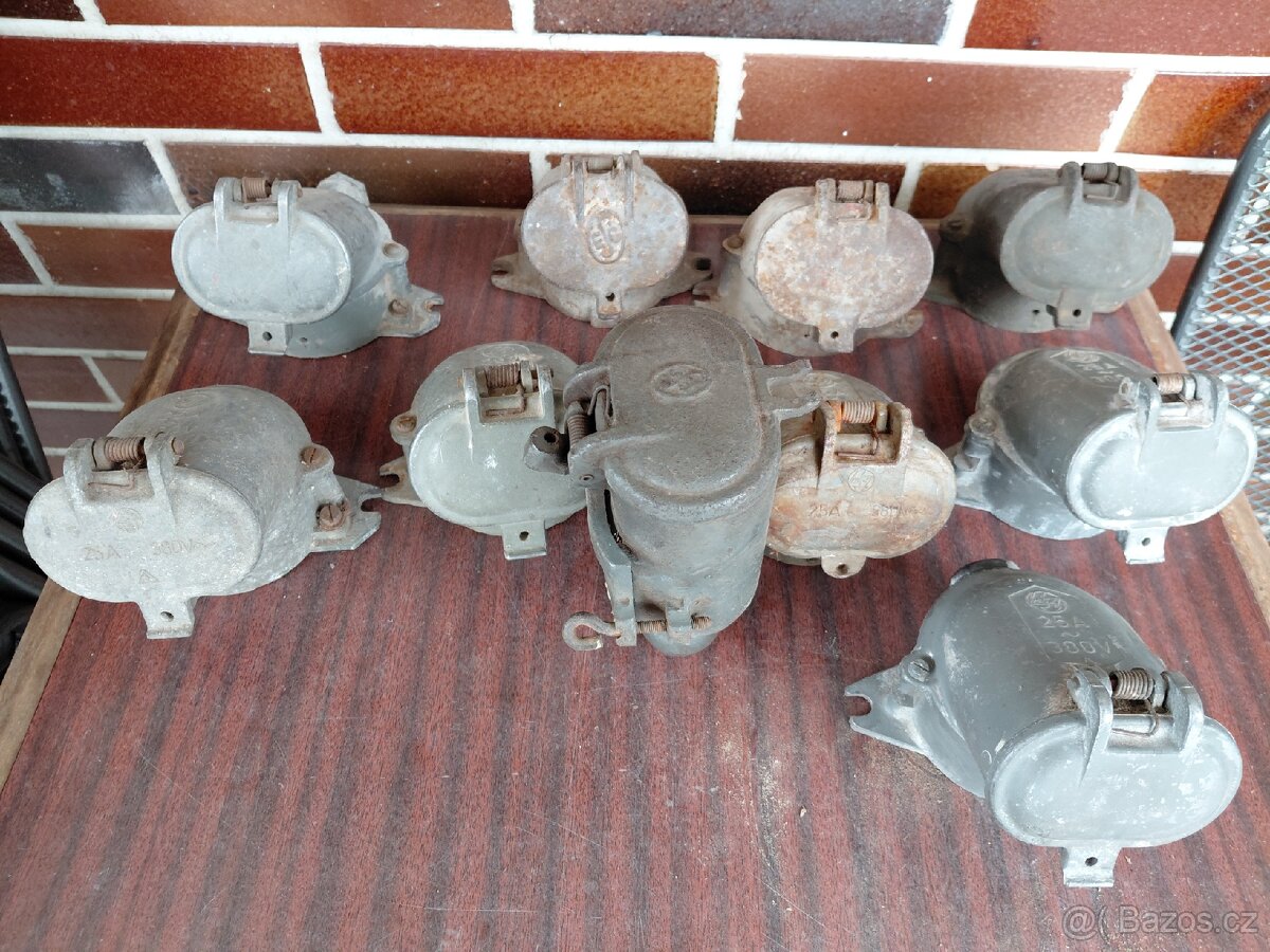 Stropní svítidlo, zásuvka 25A, 380V, zásuvka 16A,380V - 16