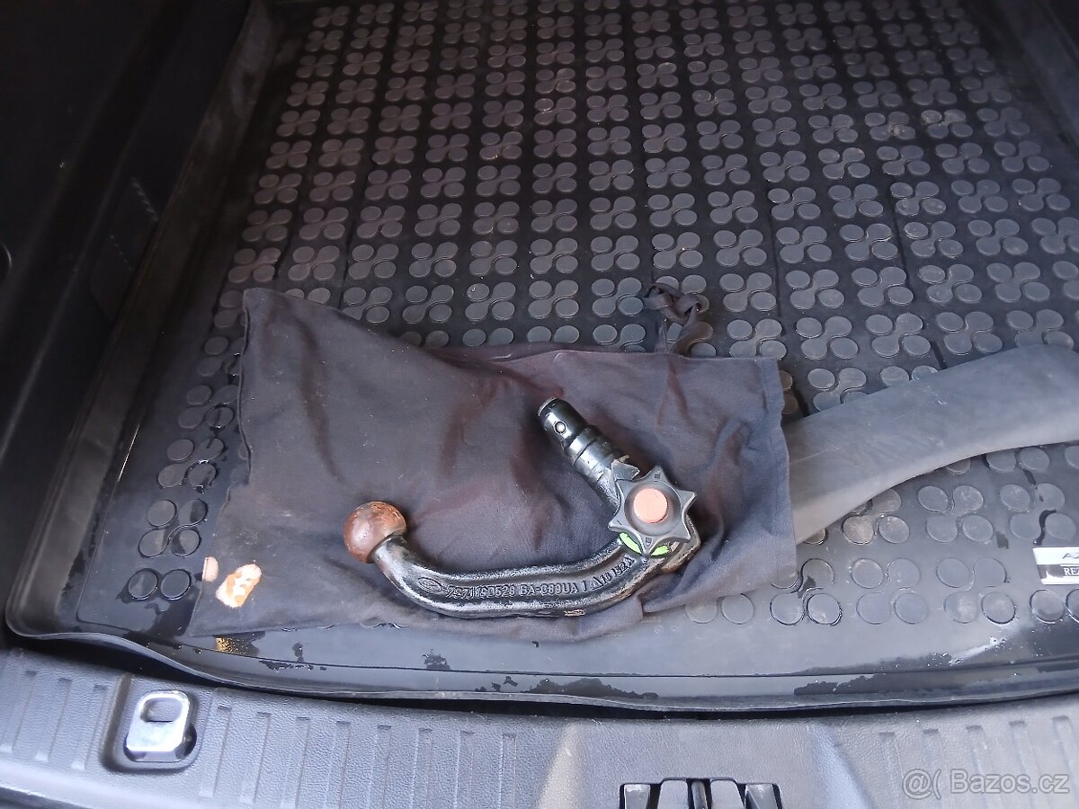 Ford S-Max 2.0 TDCi 110 KM Tažné, 5 Míst - 16