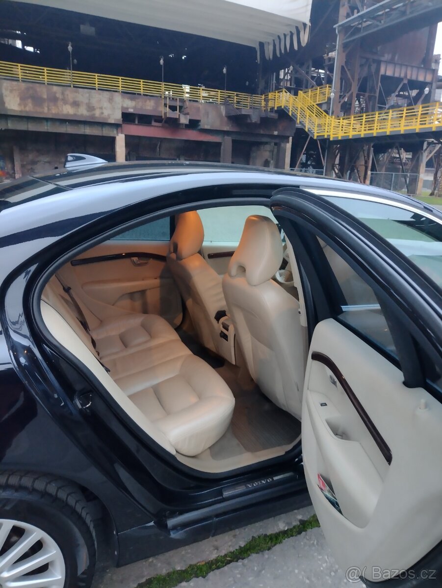 Volvo S80 V8 4.4i AWD (4x4) - 16