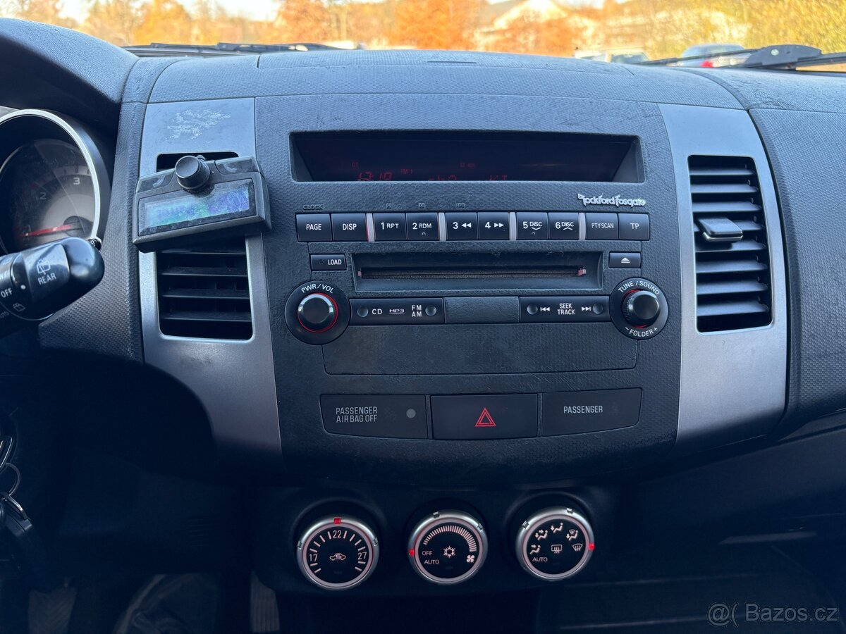 Prodám Mitsubishi Outlander 2.0 di-d 123kw servis, nová STK - 16