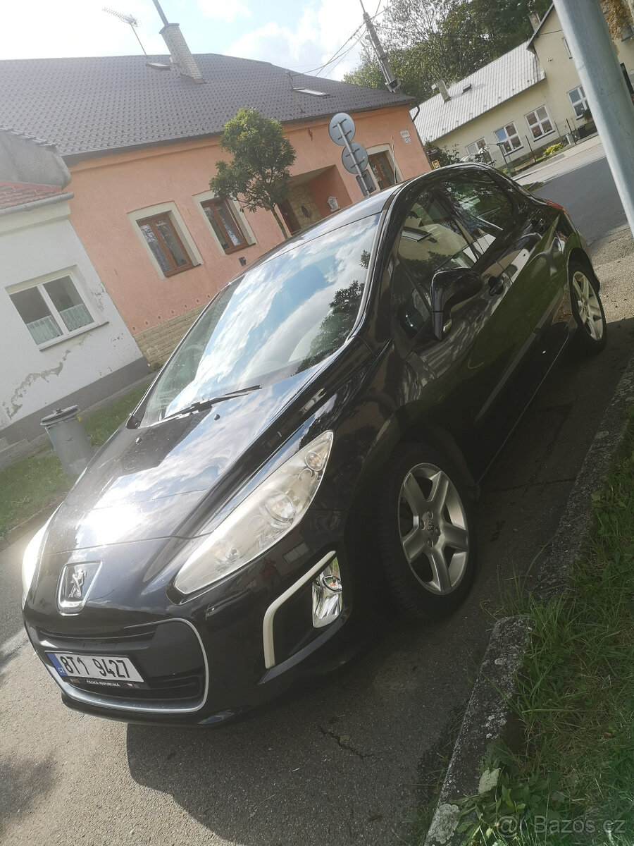 Peugeot 308 najn100tkm CZ Kup Serviska 1.4i Supr stav - 16