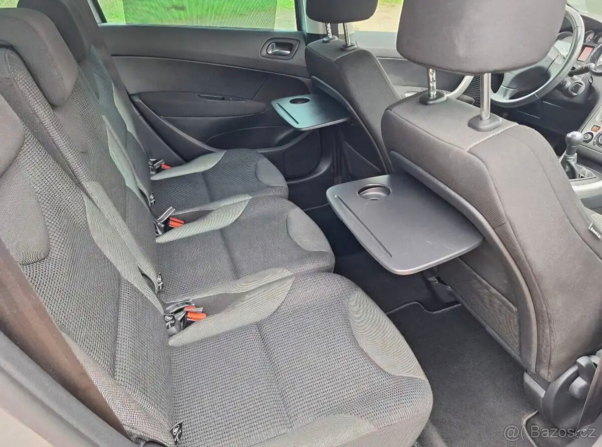 Peugeot 308 SW Facelift - 16