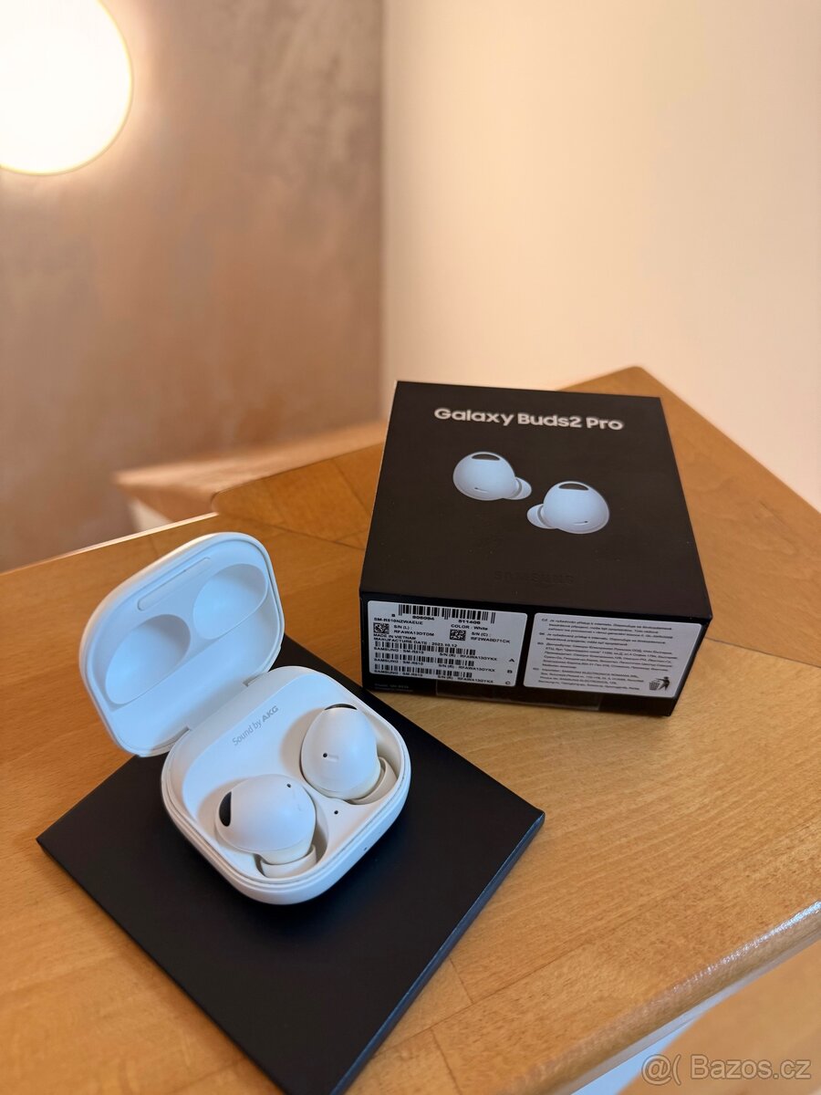 sluchátka Samsung Galaxy Buds2 Pro - Bílá (White) - 16