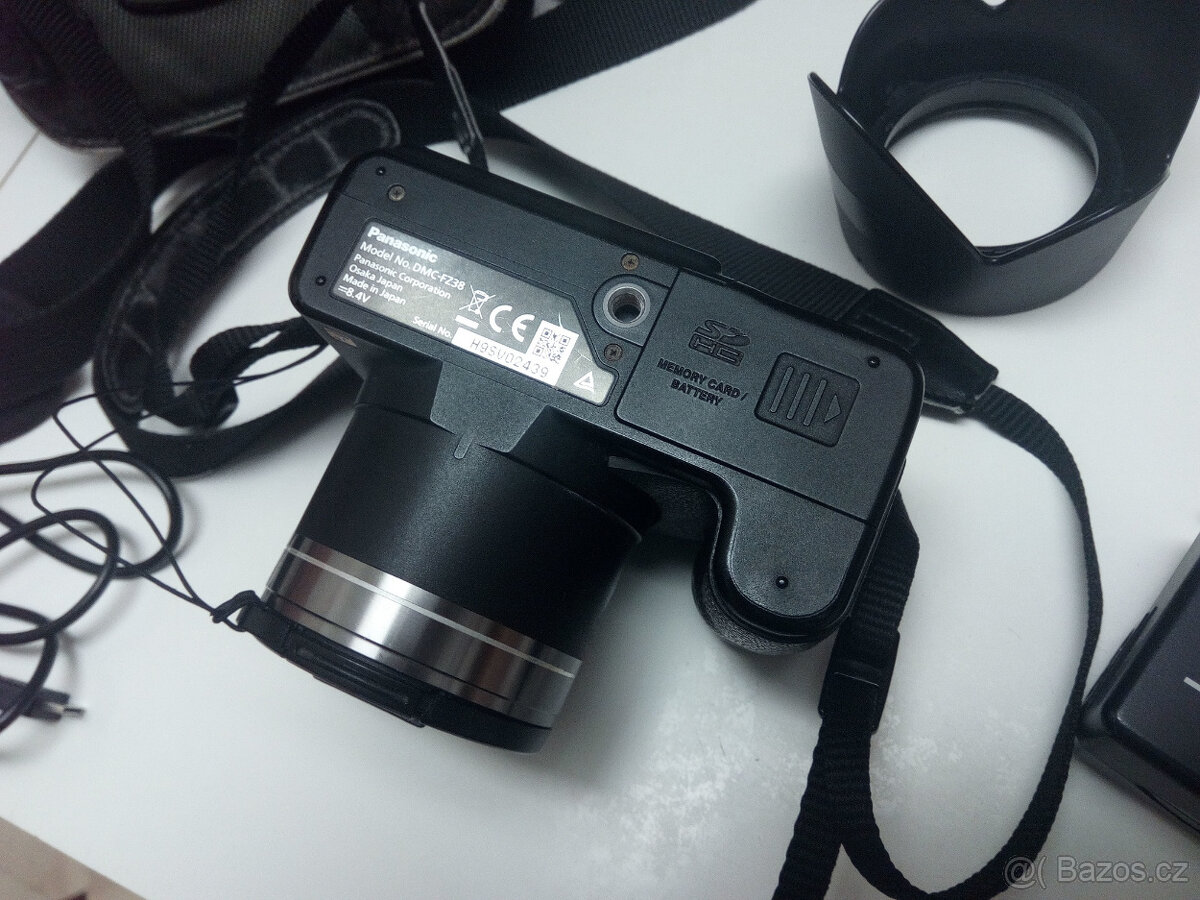 Superzoom Panasonic Lumix DMC-FZ38, komplet příslušenství - 16
