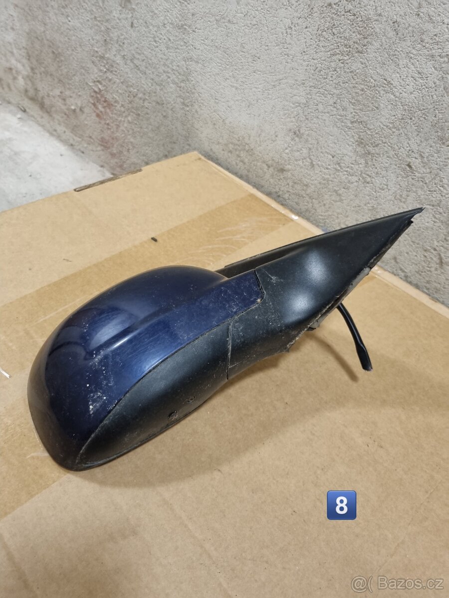 Zrcátka různé barvy na VW Passat B5.5 - 16