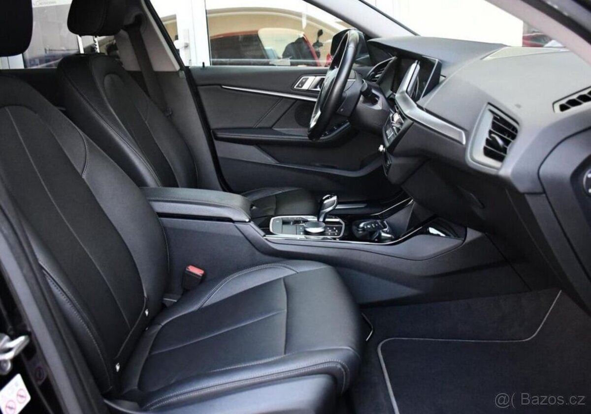BMW Řada 2 218d TAŽNÉ HUD ČR 1M - 16