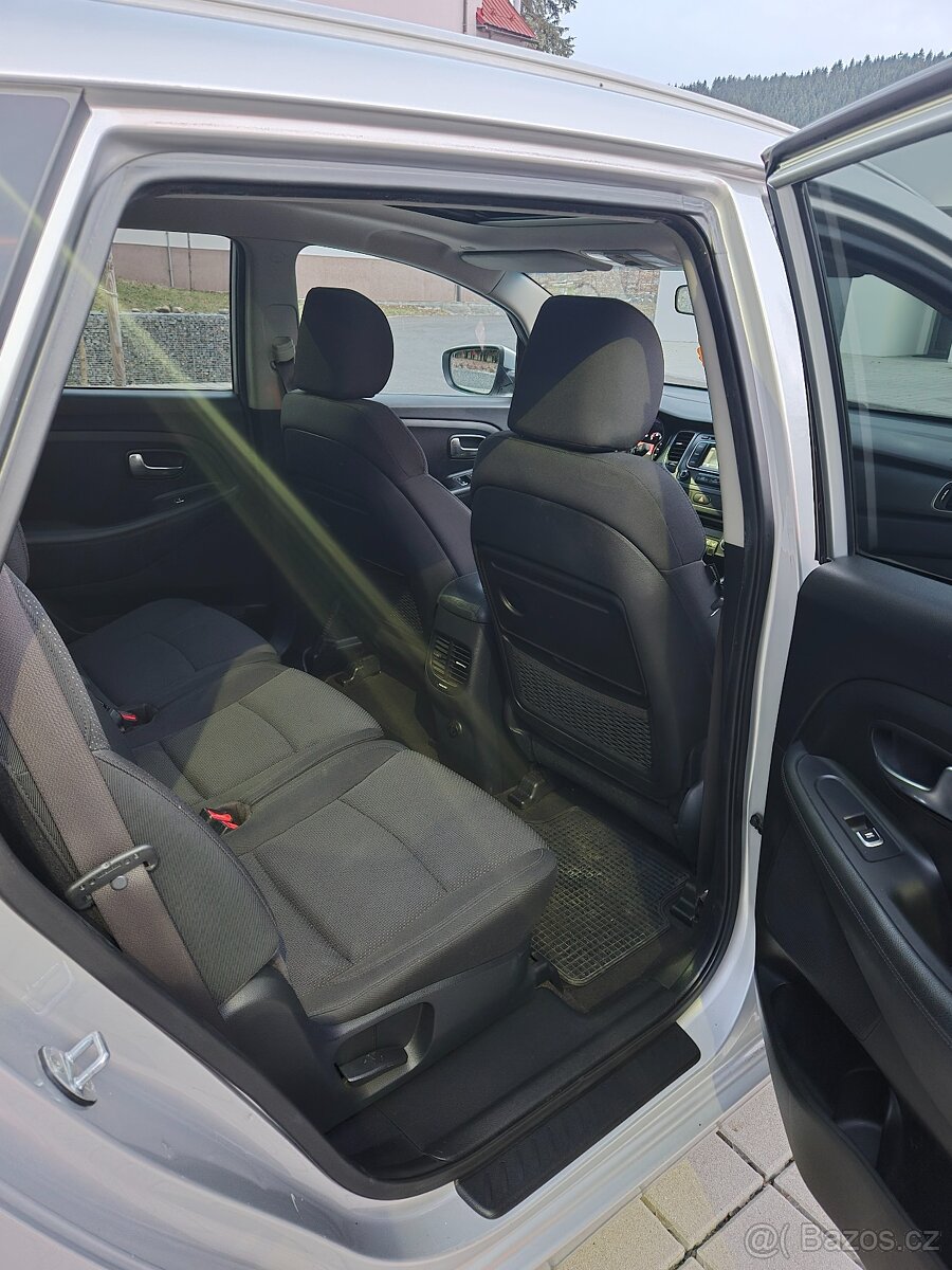 Kia Carens, 1.7crdi. 7-mist. Manual - 16