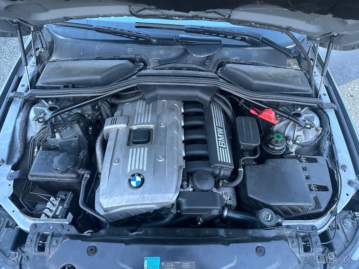 BMW E61 525i - 16