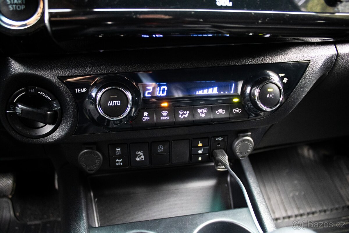 Toyota Hilux Double Cab - 16