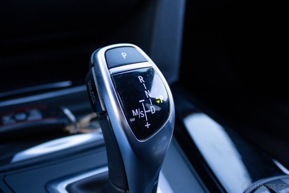 BMW Rad 3 320d xDrive A/T, 135kw, A8, 4d - 16