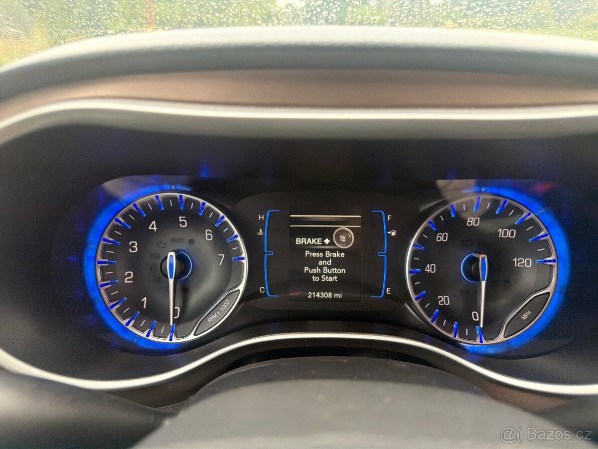Chrysler Pacifica 3,6 Pentastar 8 míst 2017 - 16