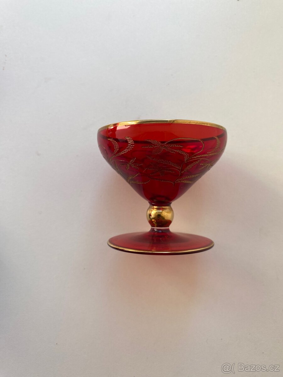 Vintage sada rubínových skleniček - 18 ks - 16