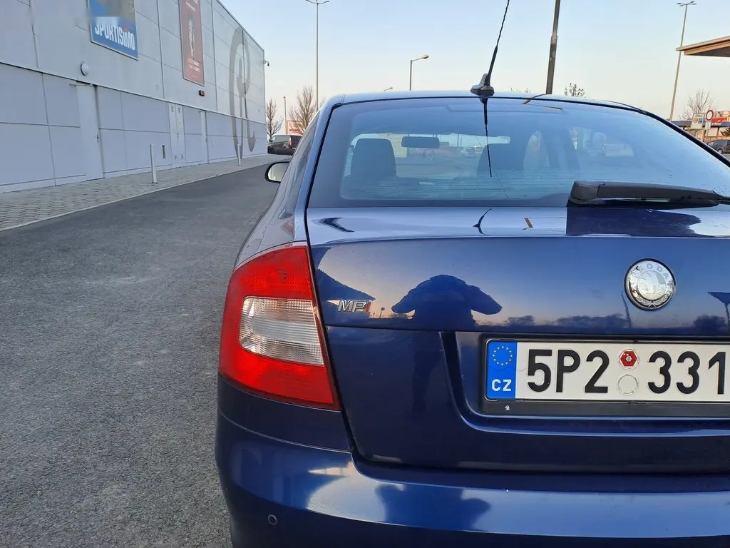 Škoda Octavia, 1.6i 75KW ELEGANCE 2.MAJITEL - 16