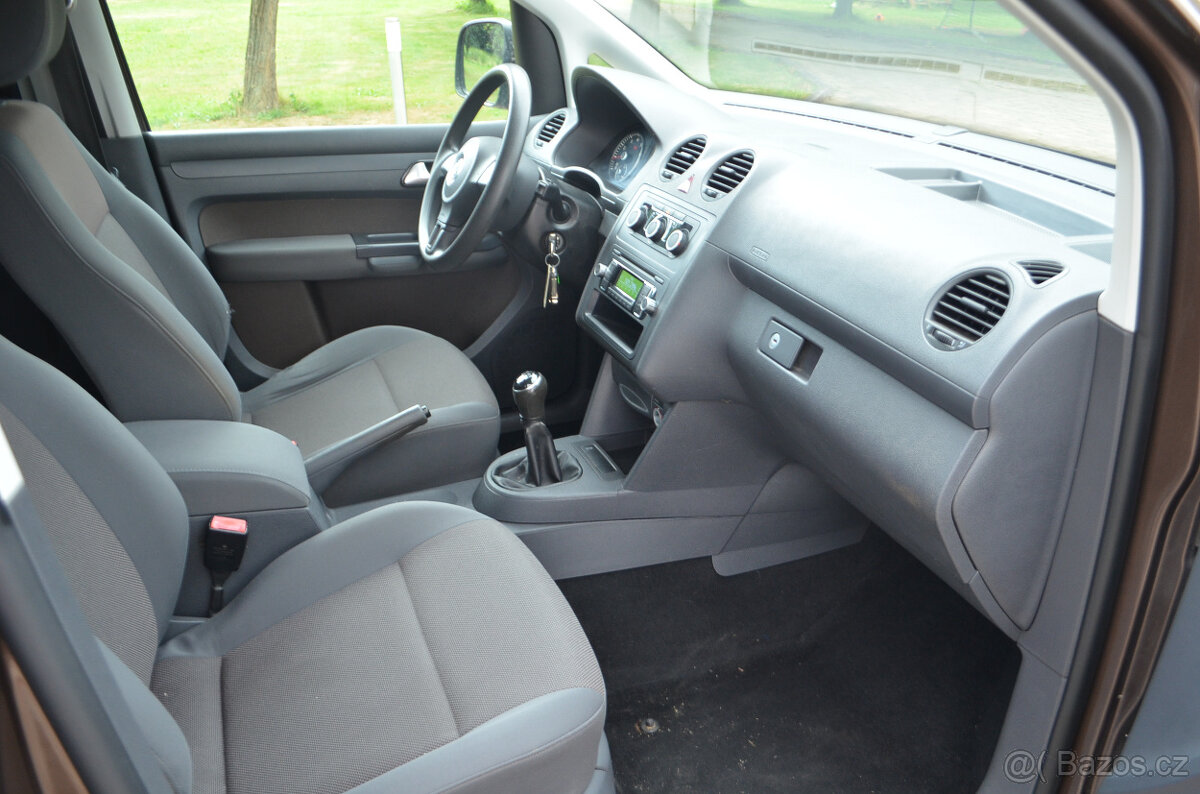 PRODÁM VW CADDY 1.2TSI LIFE 2013 135.000KM, TAŽNÉ - 16
