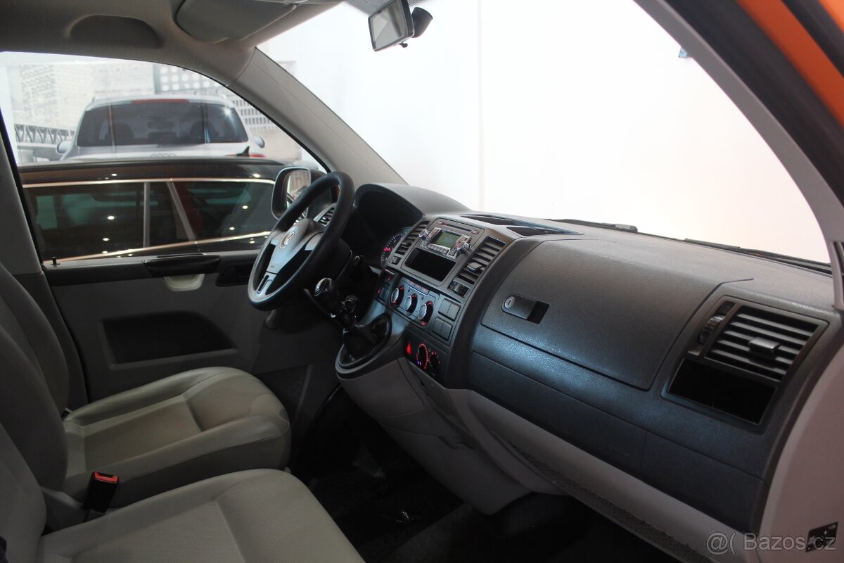 VW T5 2.0TDI 75kW BUS 9 Míst Klima 2015 - 16