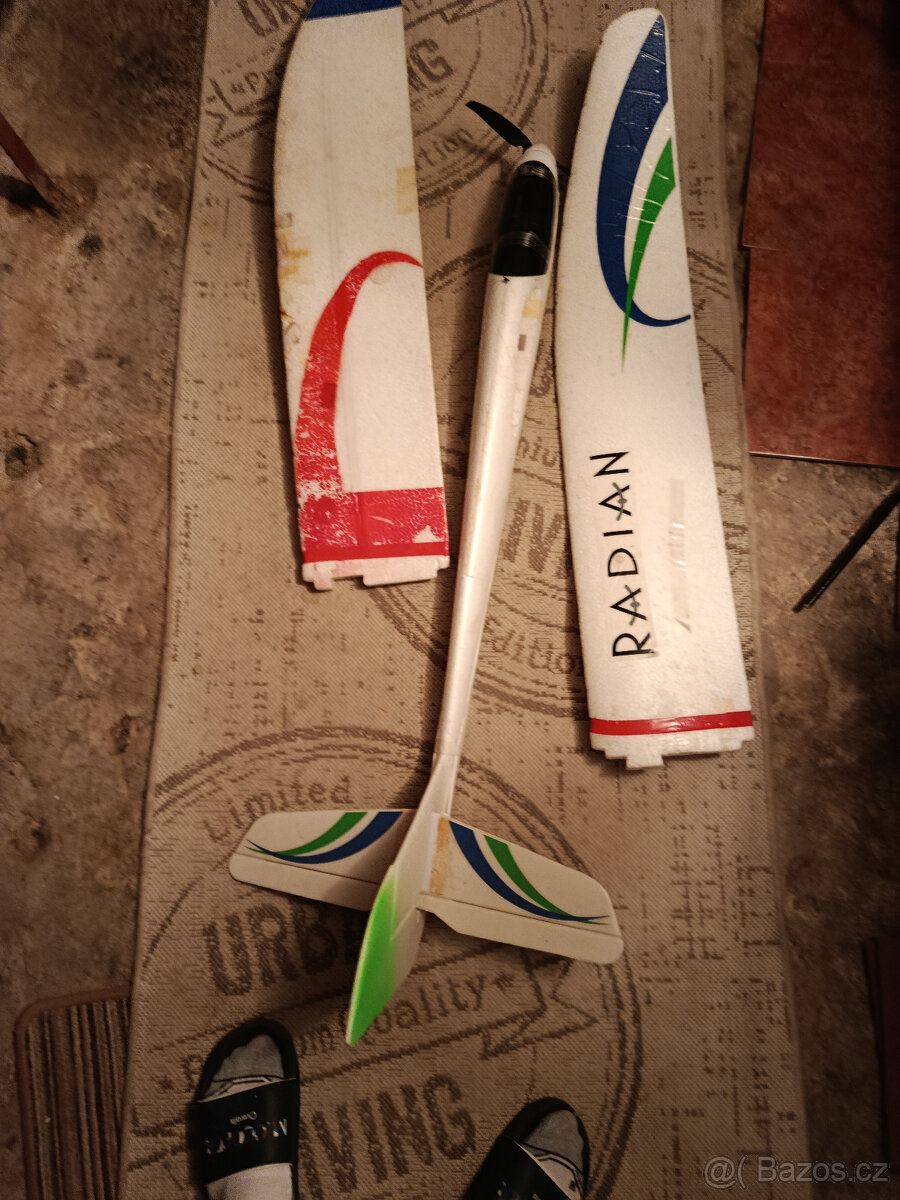 Prodám kompletní vybavení letecké modely,doplňky - 16