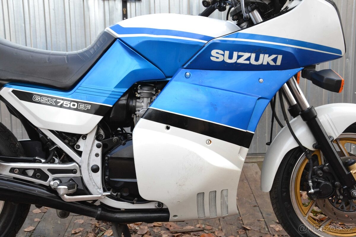 Suzuki GSX 750EF ( GR72A ) - 16