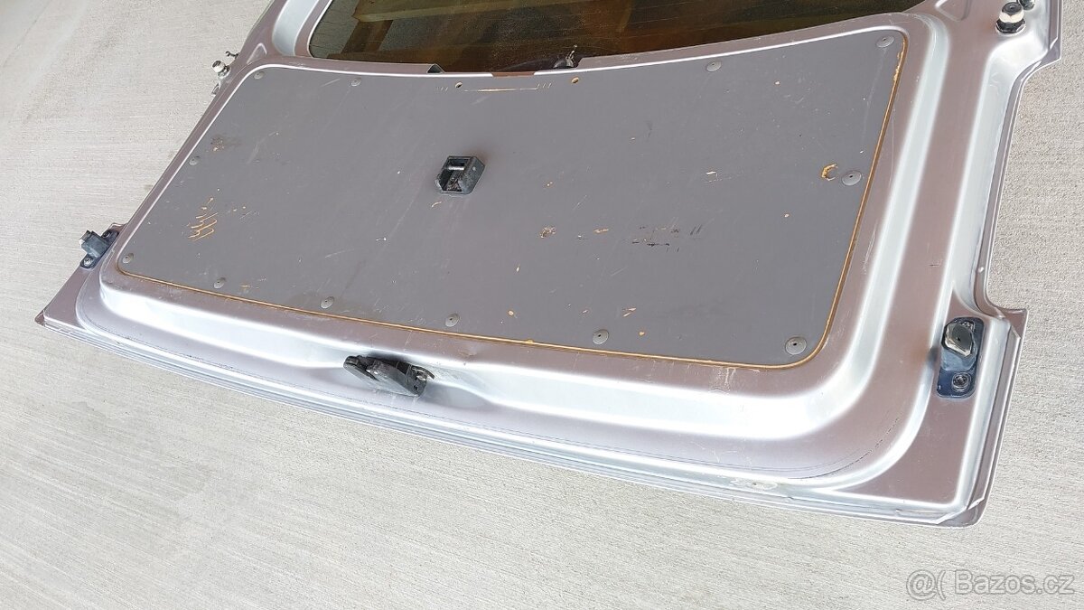 VW Caddy – Dveře kufru , Vzpěry - 16