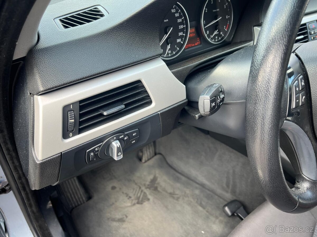 BMW 316i 1.6i 90kw, r.2009, serviska, klima, stk - 16