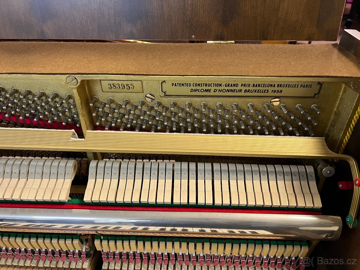 Petrof 105 se zárukou 2 roky dopravou 100 km. - 16