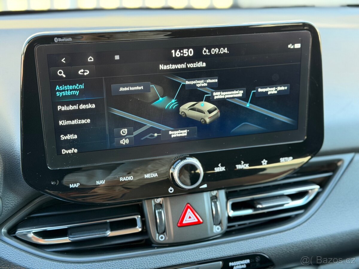 Hyundai i30 com. 1.6CRDi 85kW STYLE ZÁRUKA - 16