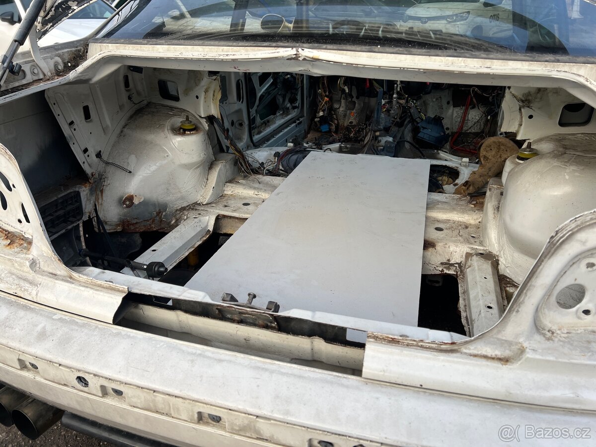 BMW E36 Coupe karoserie - 16