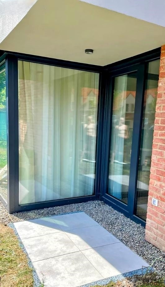 Pronájem bytu 3+kk (85 m²) s terasou a zahradou, ul. Michels - 16