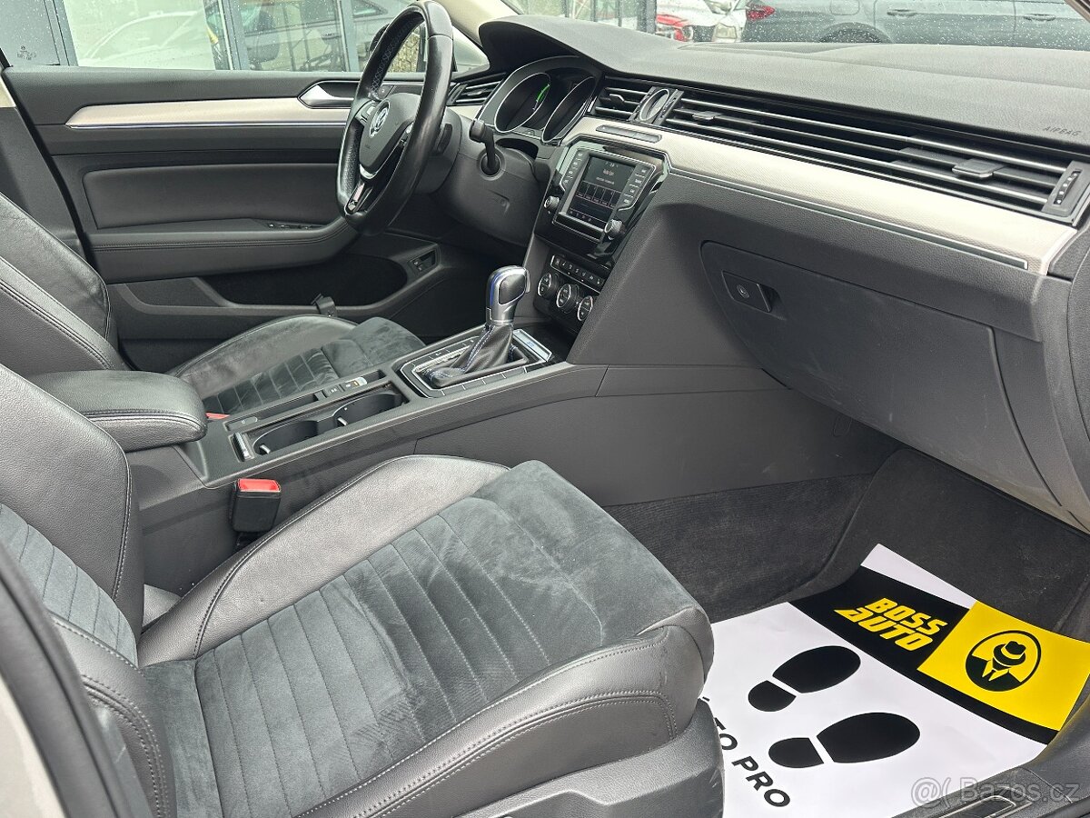 Volkswagen Passat GTE 2016 - 16