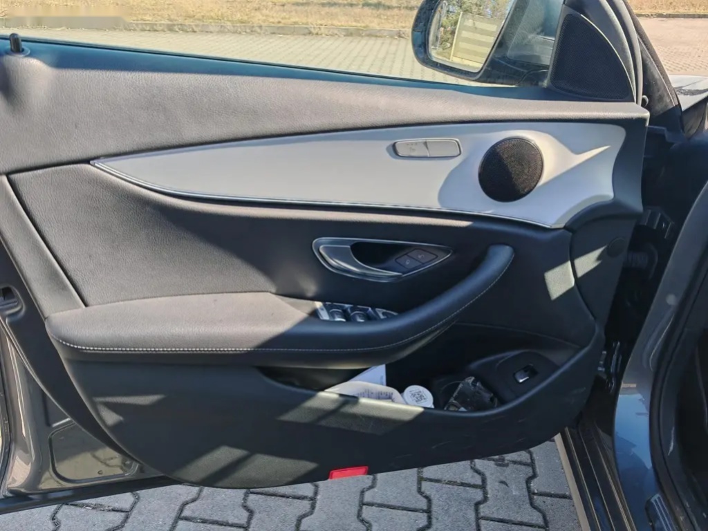 Mercedes-Benz Třídy E, E300de,Panorama,Tažné - 16