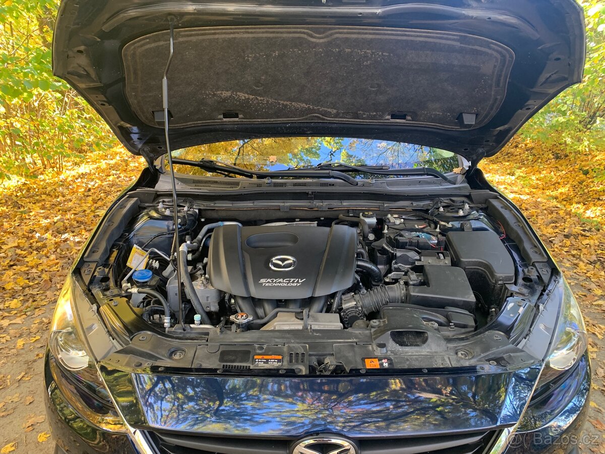 Mazda 3 koupená nová v ČR najeto 80tis.km - 16