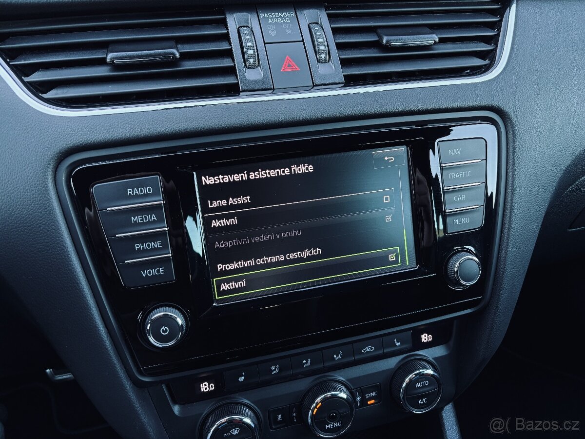 ŠKODA OCTAVIA COMBI III 2.0TDI 135KW RS, WEBASTO, ACC - 16