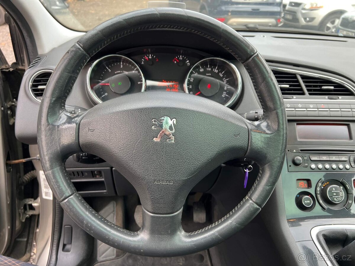 Peugeot 5008 2.0 HDI 110kW pano klima tažné 2010 ČR - 16