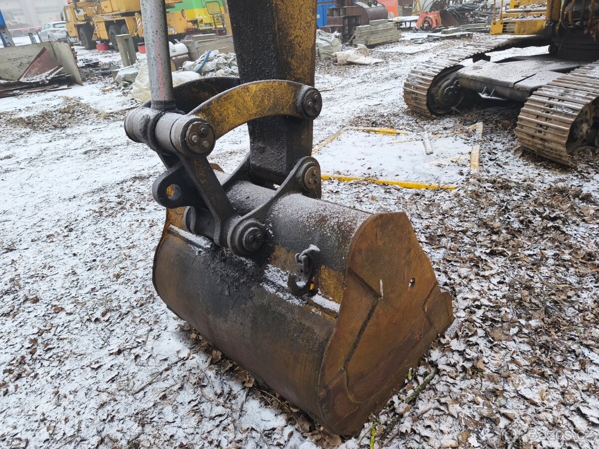 CATERPILLAR 215D LC - 16