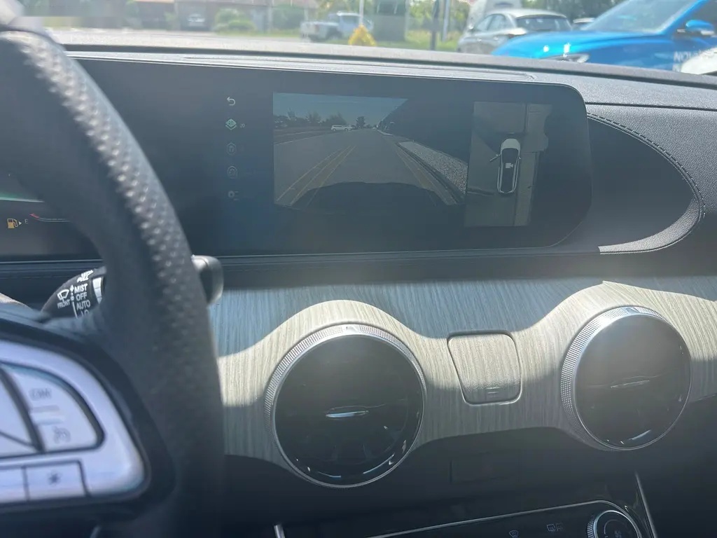 Dongfeng U-Tour, EXCLUSIVE FR 1 - 16