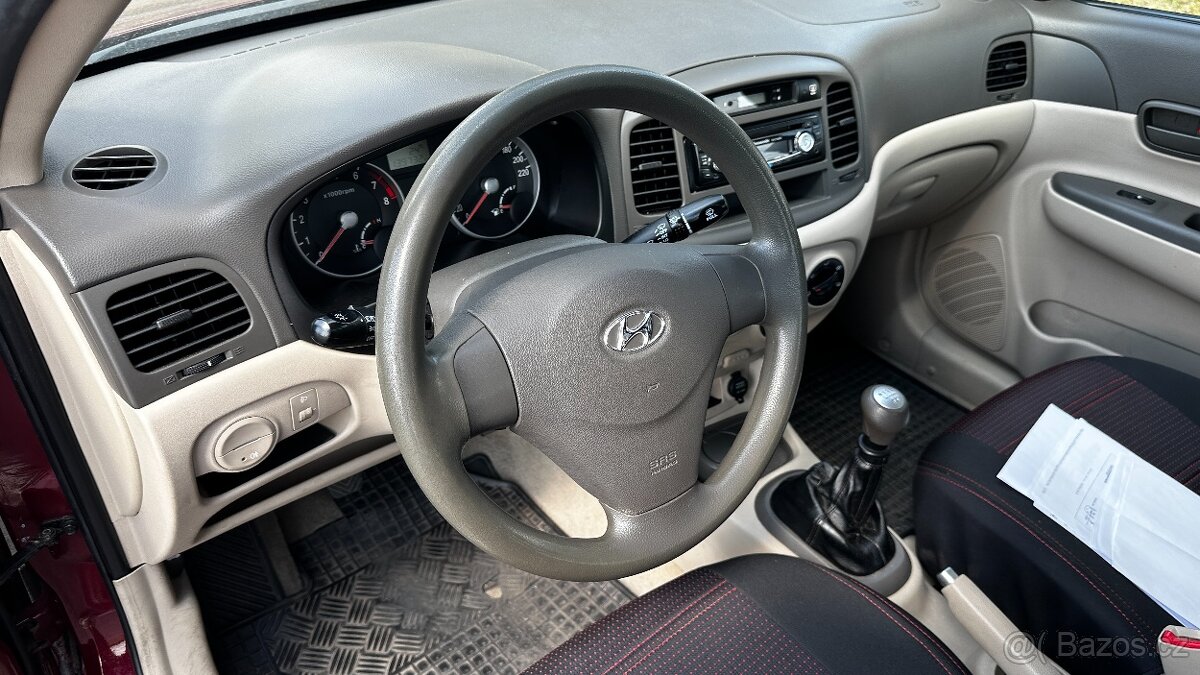 HYUNDAI ACCENT 1.4 - 16