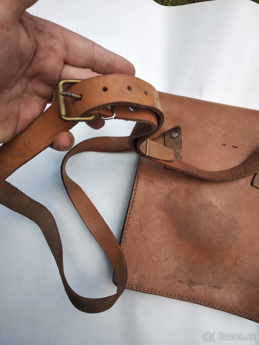 Brasna-pro prislusniky CSR-SNB-60-ta leta. - 16