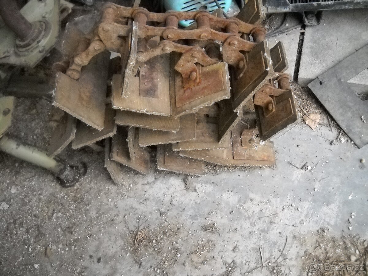 E 512-517 boční plechy žací lišty - 16