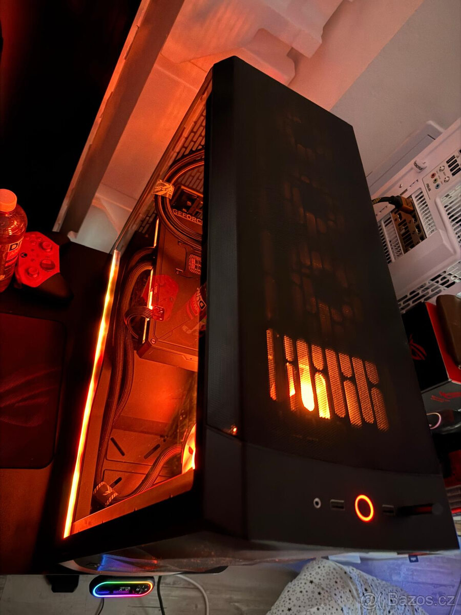 ASUS RTX 5090 LC OC, 4K OLED ASUS MONITOR - 16