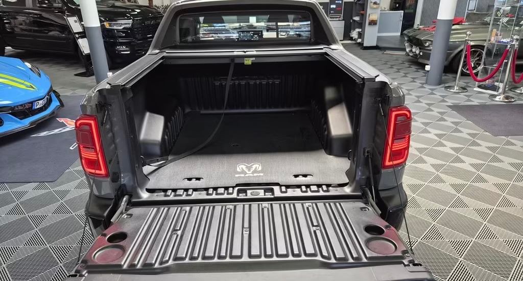 Dodge RAM Rampage R/T H&K - 16