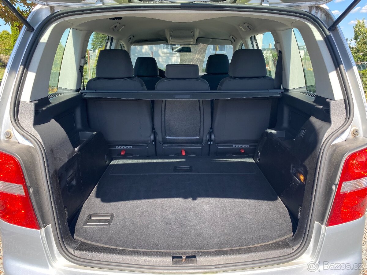 VW Touran 1,9 TDi Serviska, ALU, Tempomat - 16