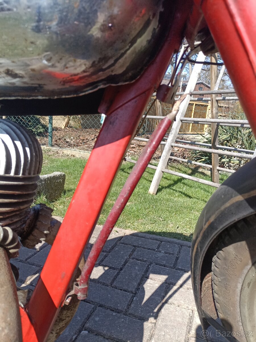 Jawa 250 Pérák - 16