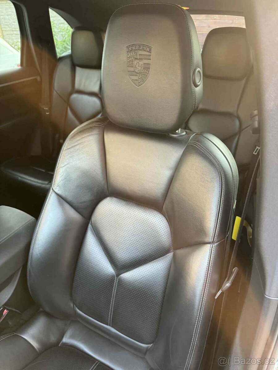 Porsche Cayenne - 16